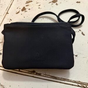 Kohl's Navy Crossbody Bag